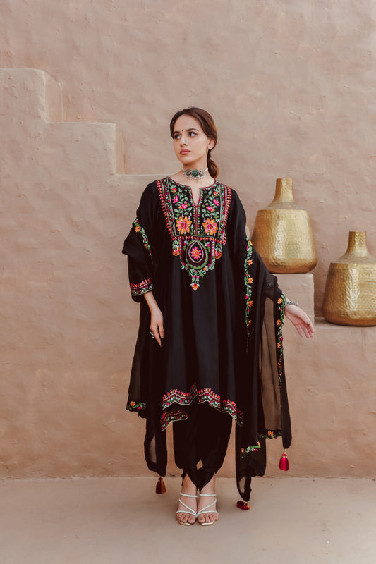 BLACK KURTA SET