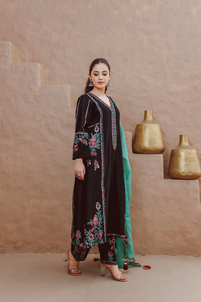 BLACK KURTA SET